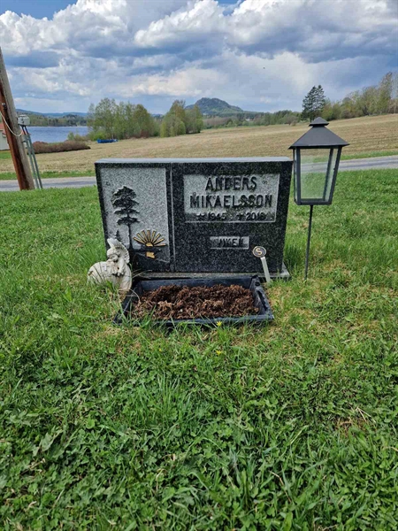 Grave number: 501 08 1073