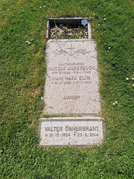 Grave number: 02 Q   11