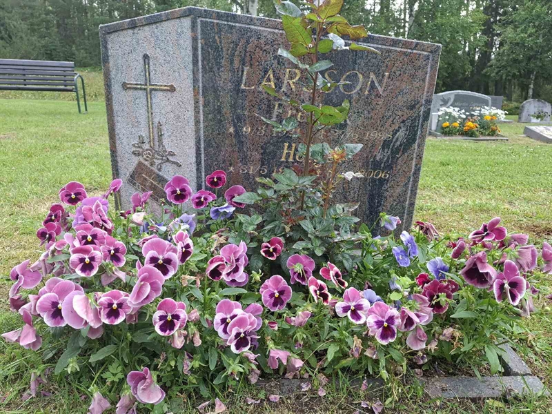 Grave number: 001 4  3244