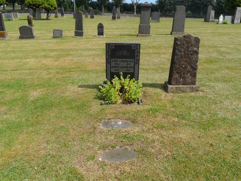 Grave number: ÖV B    32