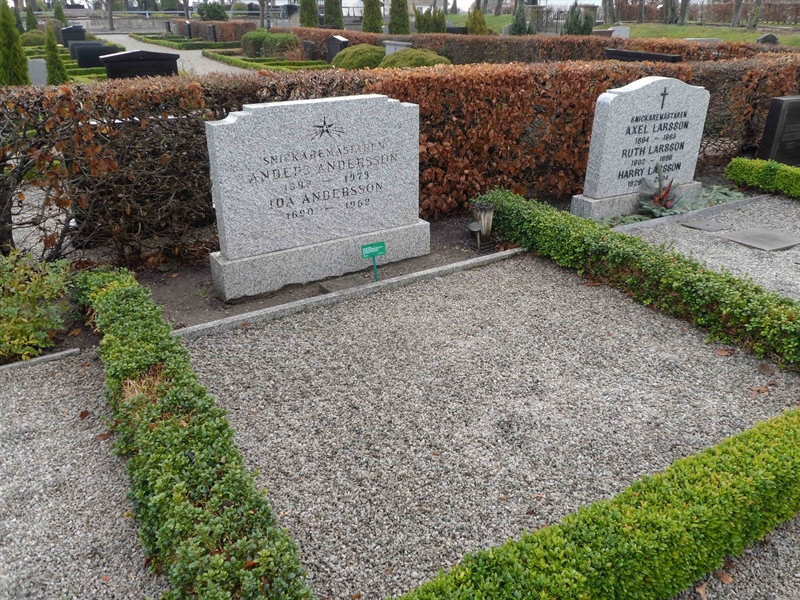 Grave number: ÖTN NVK2    12, 13