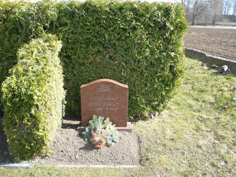 Grave number: V 35   201c