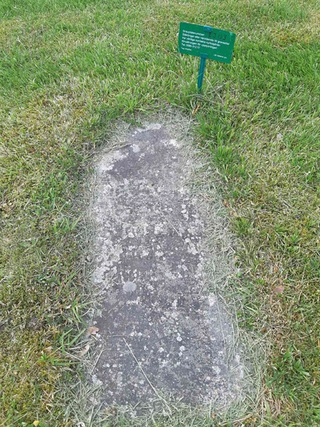 Grave number: 2 J   163