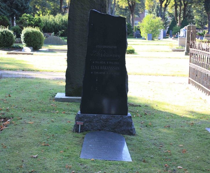 Grave number: Ö YÄ   175, 176