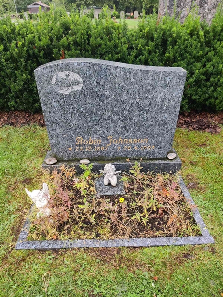 Grave number: VK F    94, 95, 96