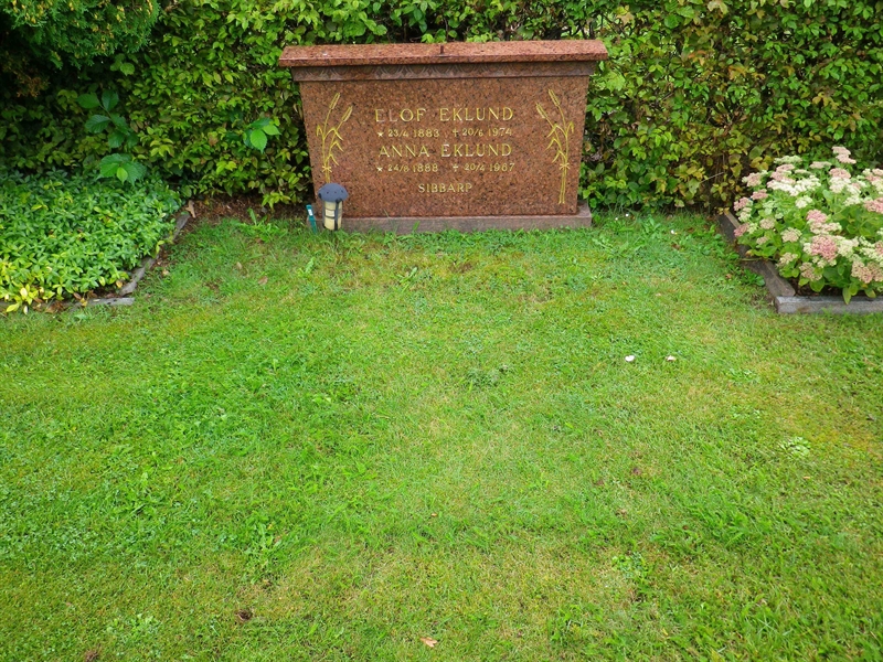 Grave number: OS N    41, 42