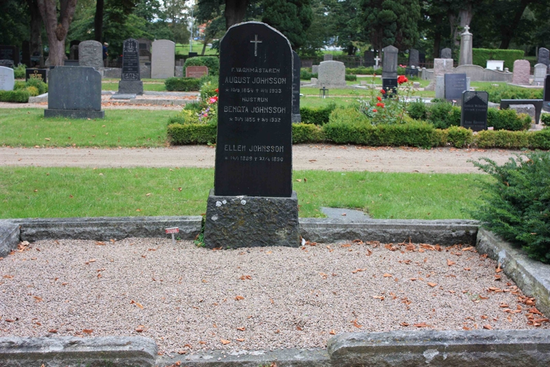 Grave number: Ö 11i   177, 178, 179