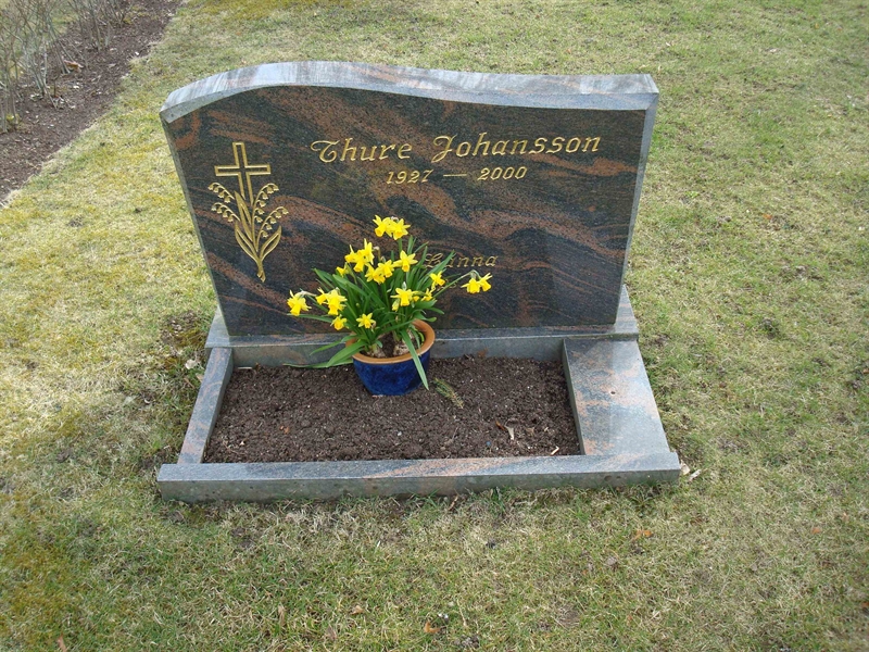 Grave number: KU 13     1, 2
