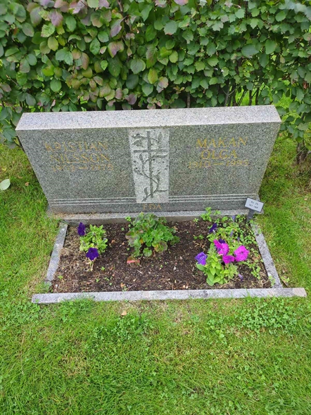 Grave number: 1 25   167-168