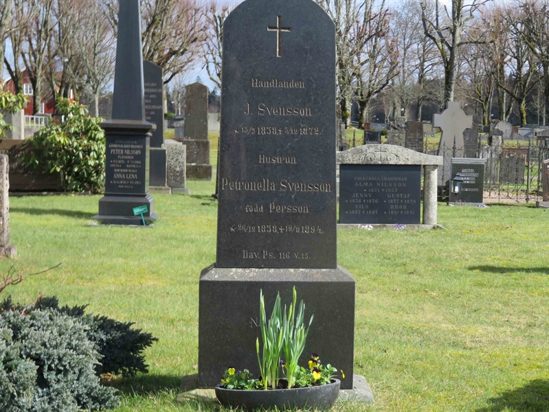 Grave number: 01 F   122, 123