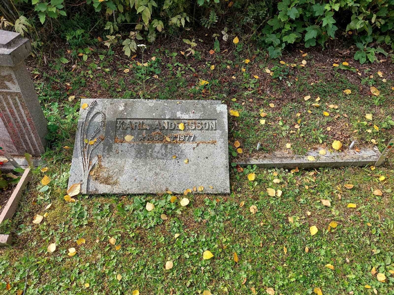 Grave number: FÖ 5   104