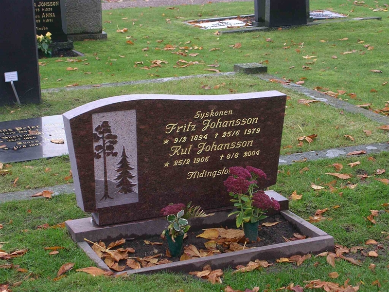 Grave number: ÖKK 5   307, 308