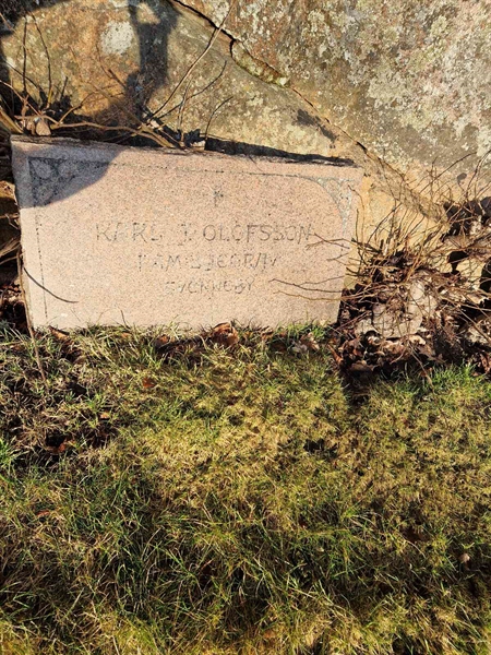 Grave number: SG 02 98, 99, 100