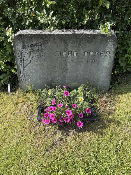 Grave number: 4 G GG    92-94