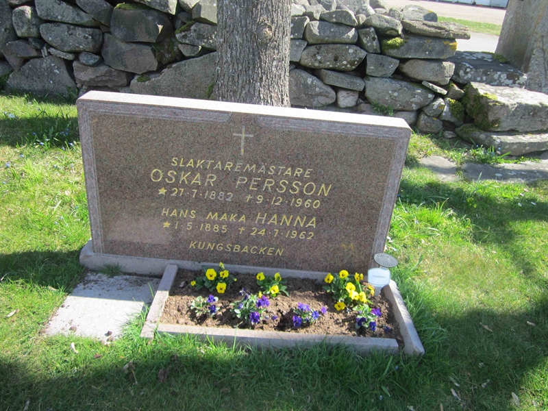 Grave number: 04 C    2, 3