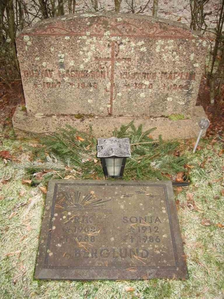 Grave number: KV 1    72-73