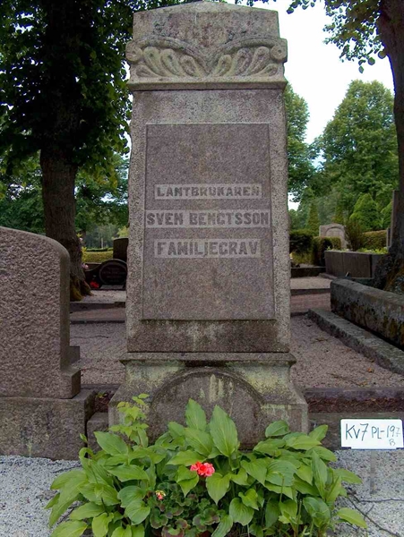 Gravnummer: HÖB 7 197B