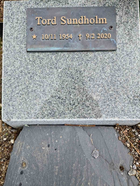 Grave number: 501 07 4A, 4B
