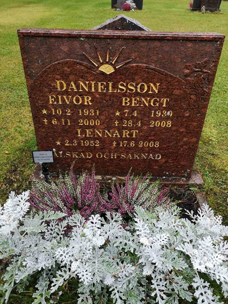 Hautatunnus: VLM 13    56-57