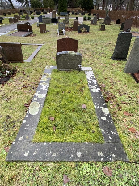 Grave number: 1 P   138