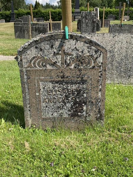 Grave number: 8 1 03   151a
