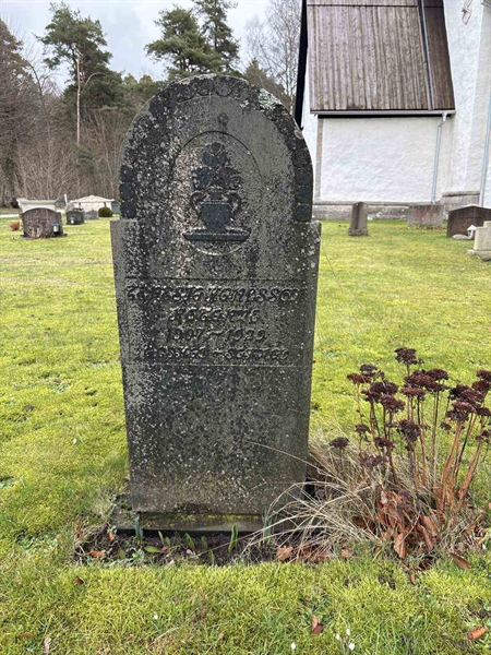 Grave number: L B 11