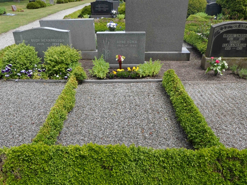 Grave number: ÖV F     2