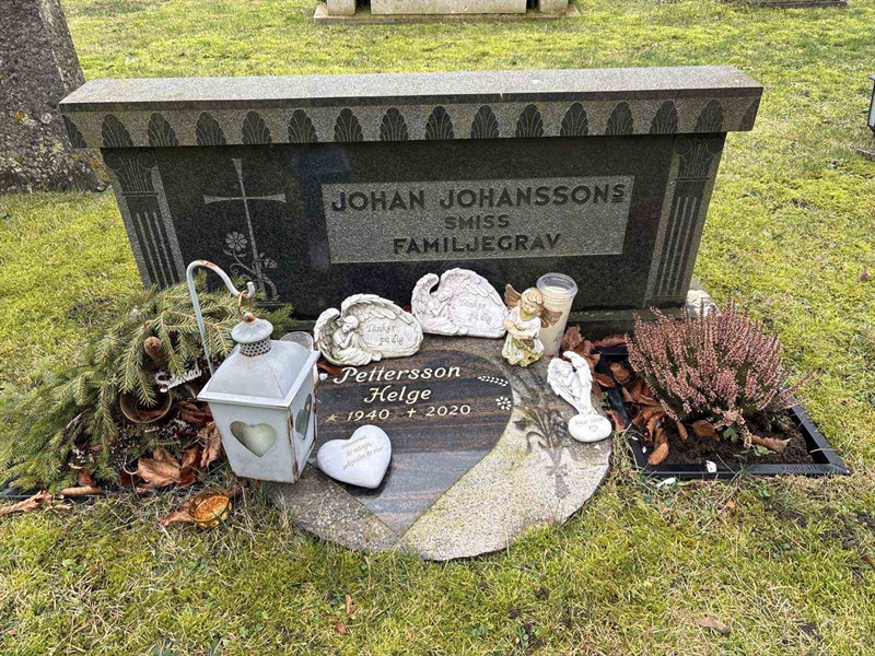 Grave number: L B 80