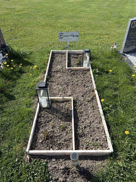 Grave number: R 03 921