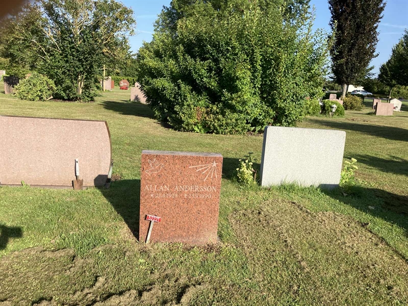 Grave number: R 02   292, 293