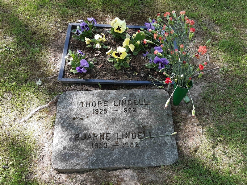 Grave number: KA 15    47