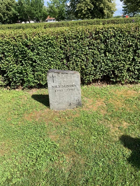 Grave number: 1 ÖK   85-86