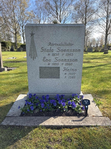 Grave number: 22 D   121