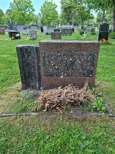 Grave number: 1 B   134