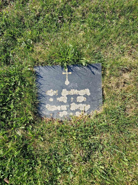 Grave number: 1 03   40, 41, 42