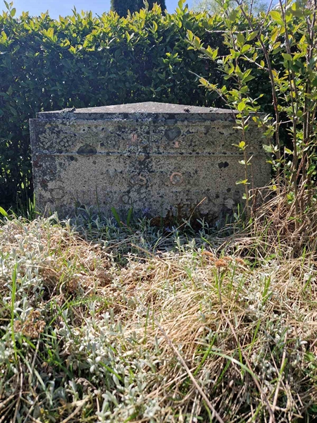Grave number: 501 26 5315-5316