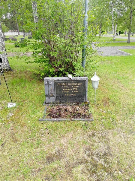 Grave number: NK 02     8