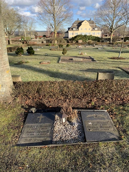 Grave number: SÖ G    40, 41