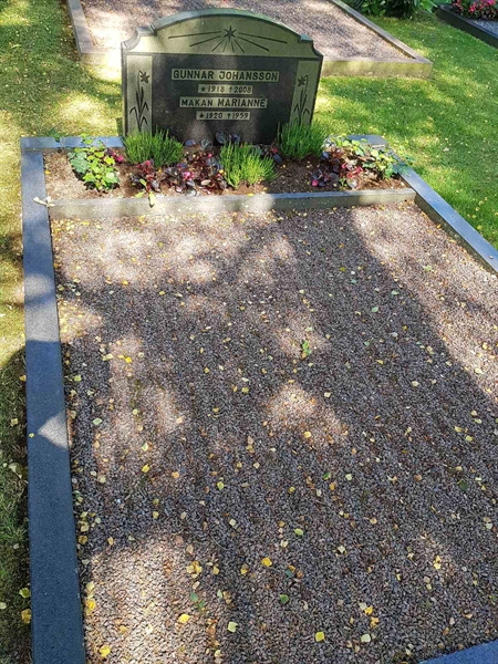 Grave number: 01   353