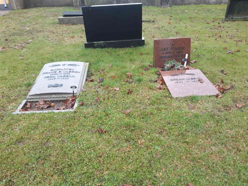 Grave number: ÖG F    63, 64, 65, 66