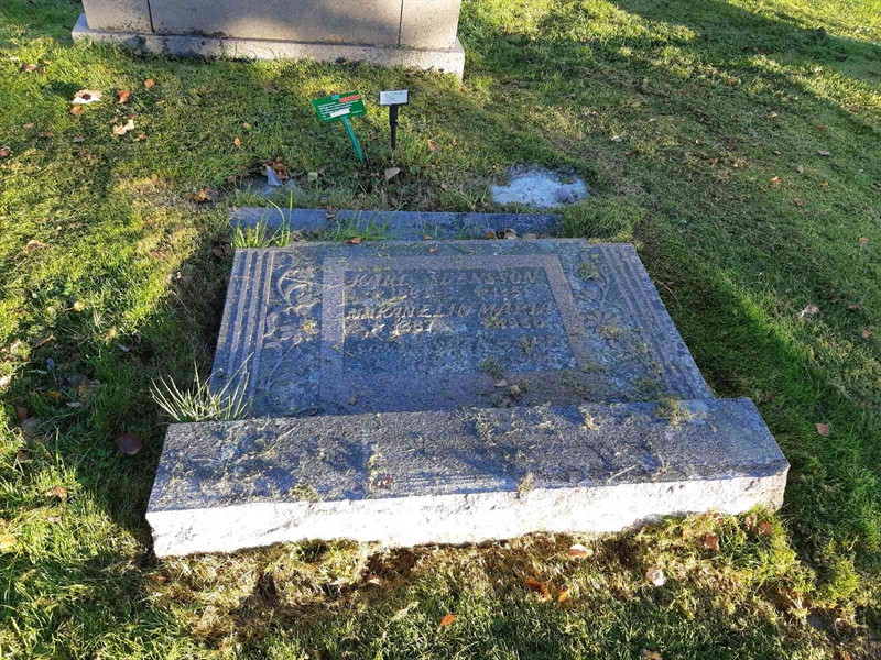 Grave number: Fr 7   375-376