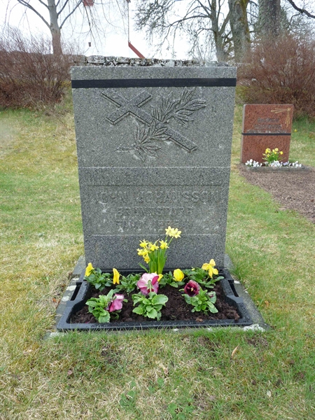 Grave number: LE 6   44