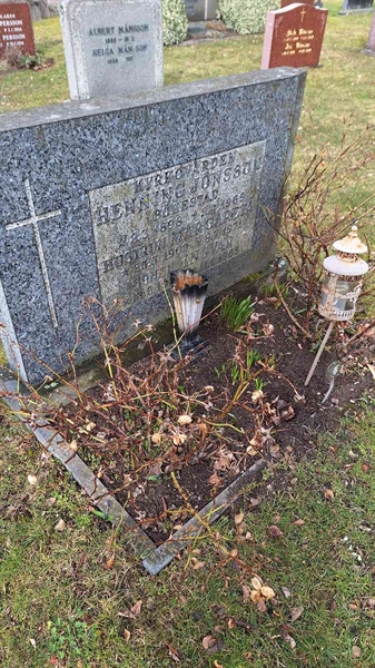 Hautatunnus: VG A    97-99