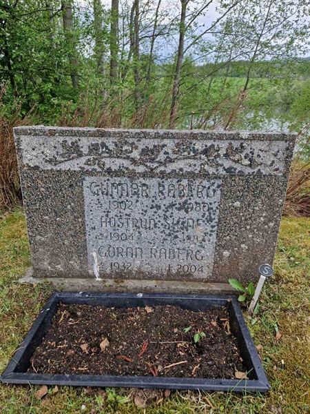 Grave number: 2 12 1478, 1479, 1480