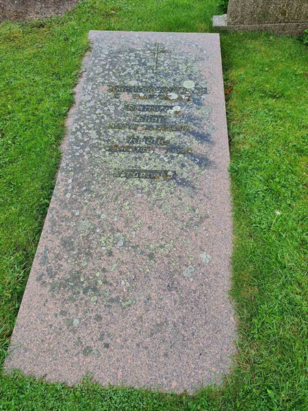 Grave number: KG 08   370