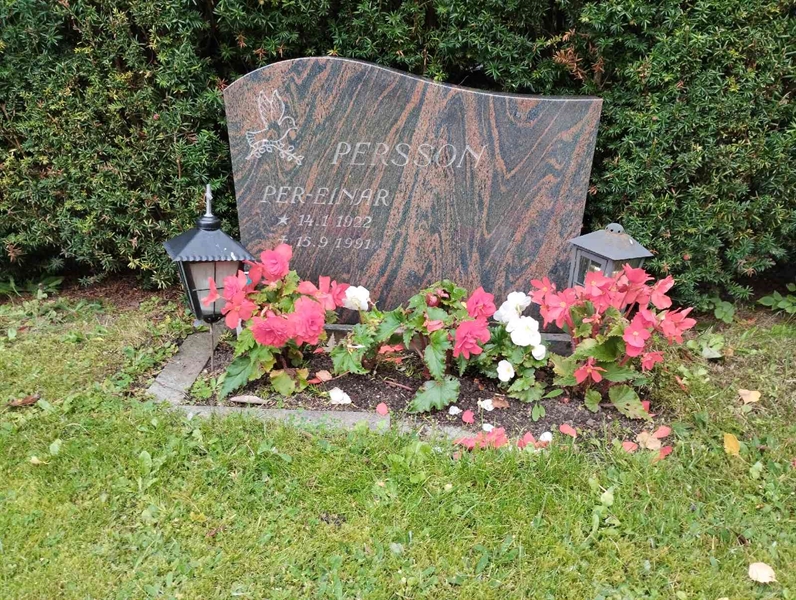 Grave number: NÅ 39    21, 22