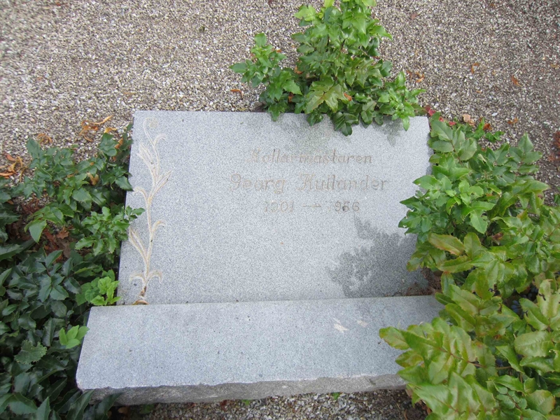 Grave number: FU 07    13
