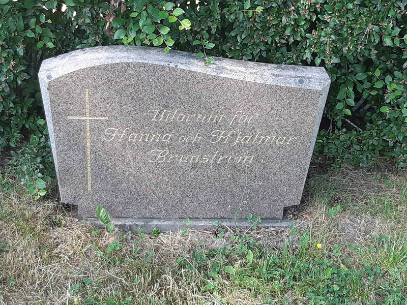 Grave number: VI 04   795