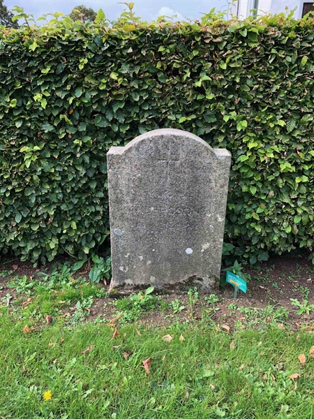 Grave number: AK 03     1, 2, 3, 4