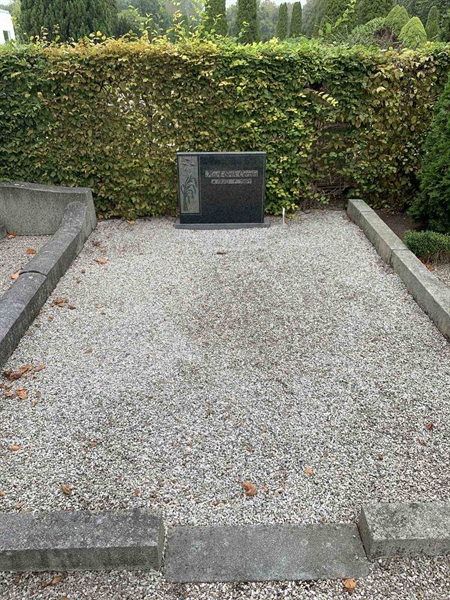 Grave number: NK IX   128
